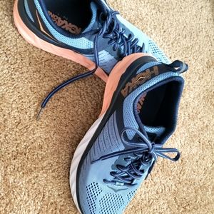 Hoka Arahi 3 running 🏃‍♂️ shoes